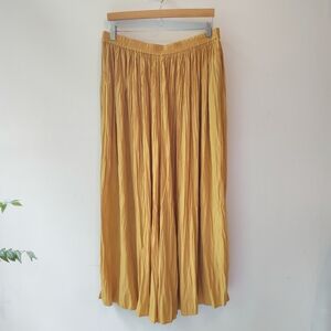 Uniqlo Gold Yellow Pleated Wide Pants XL